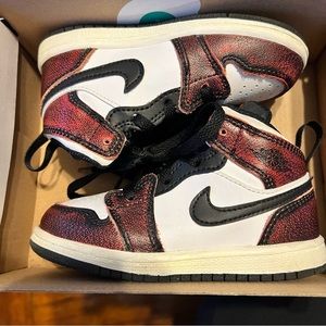 (TD) Air Jordan 1 Mid SE “Wear-Away Infrared” 8C